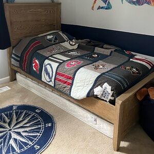 Pottery Barn Teen Sports NHL Quilt